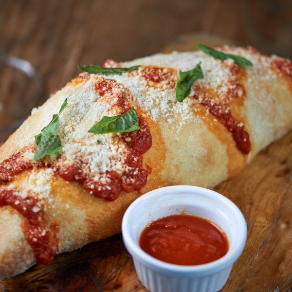 Calzone - La Fontana Ristorante
