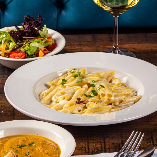 Pasta Alfredo - La Fontana Ristorante